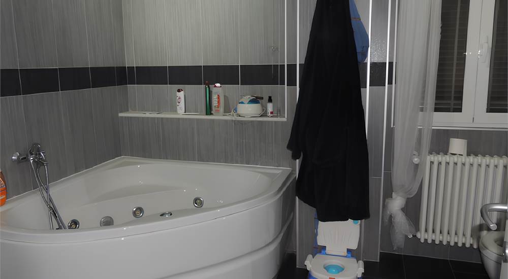 Photo 11